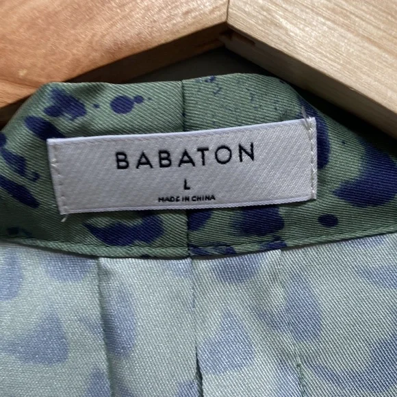 ❗️SOLD❗️Aritzia Babaton Green/Blue Power Long Sleeve Satin Feel Blouse Size L - Picture 6 of 9